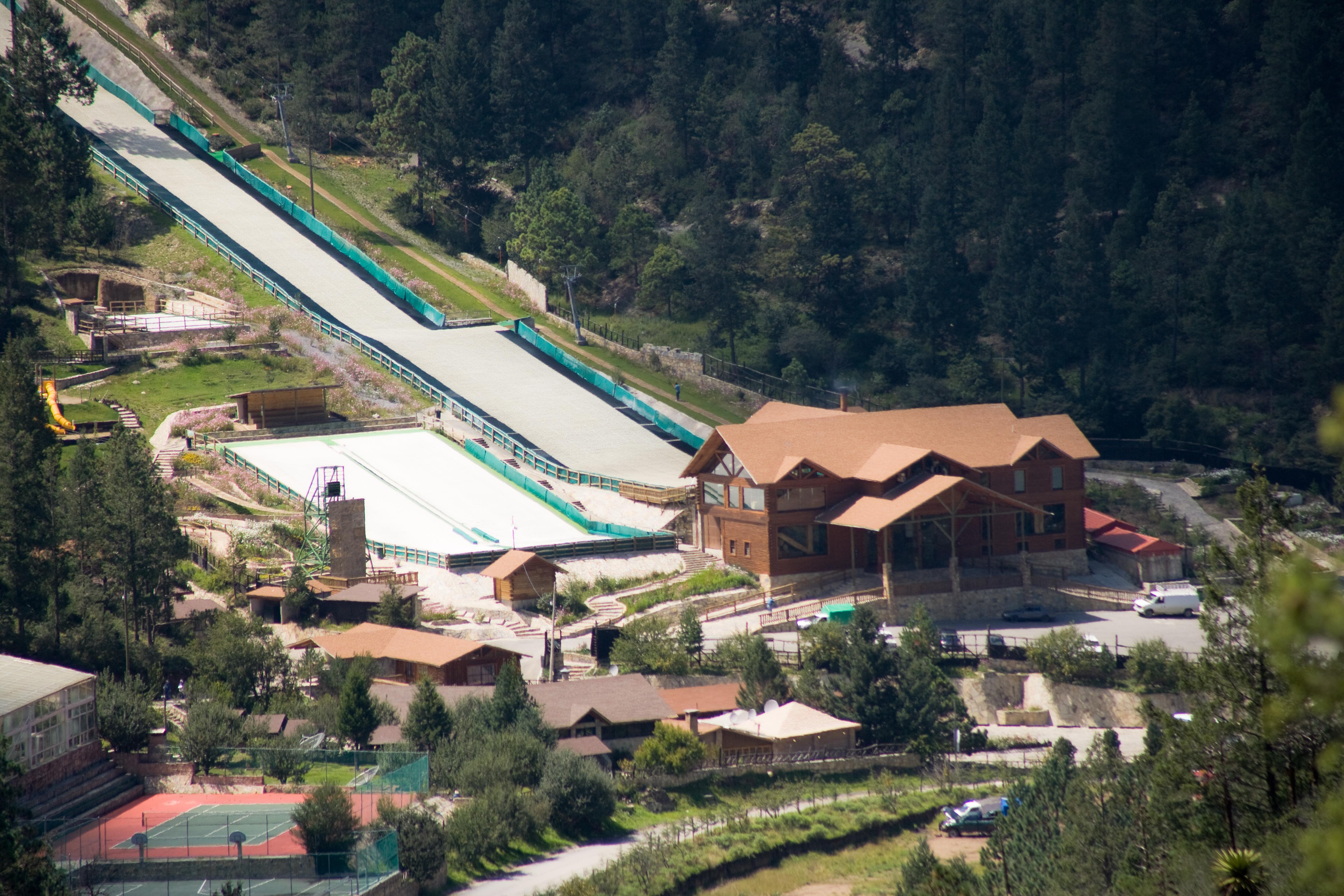 Bosques de Monterreal San Antonio de las Alazanas Exterior foto
