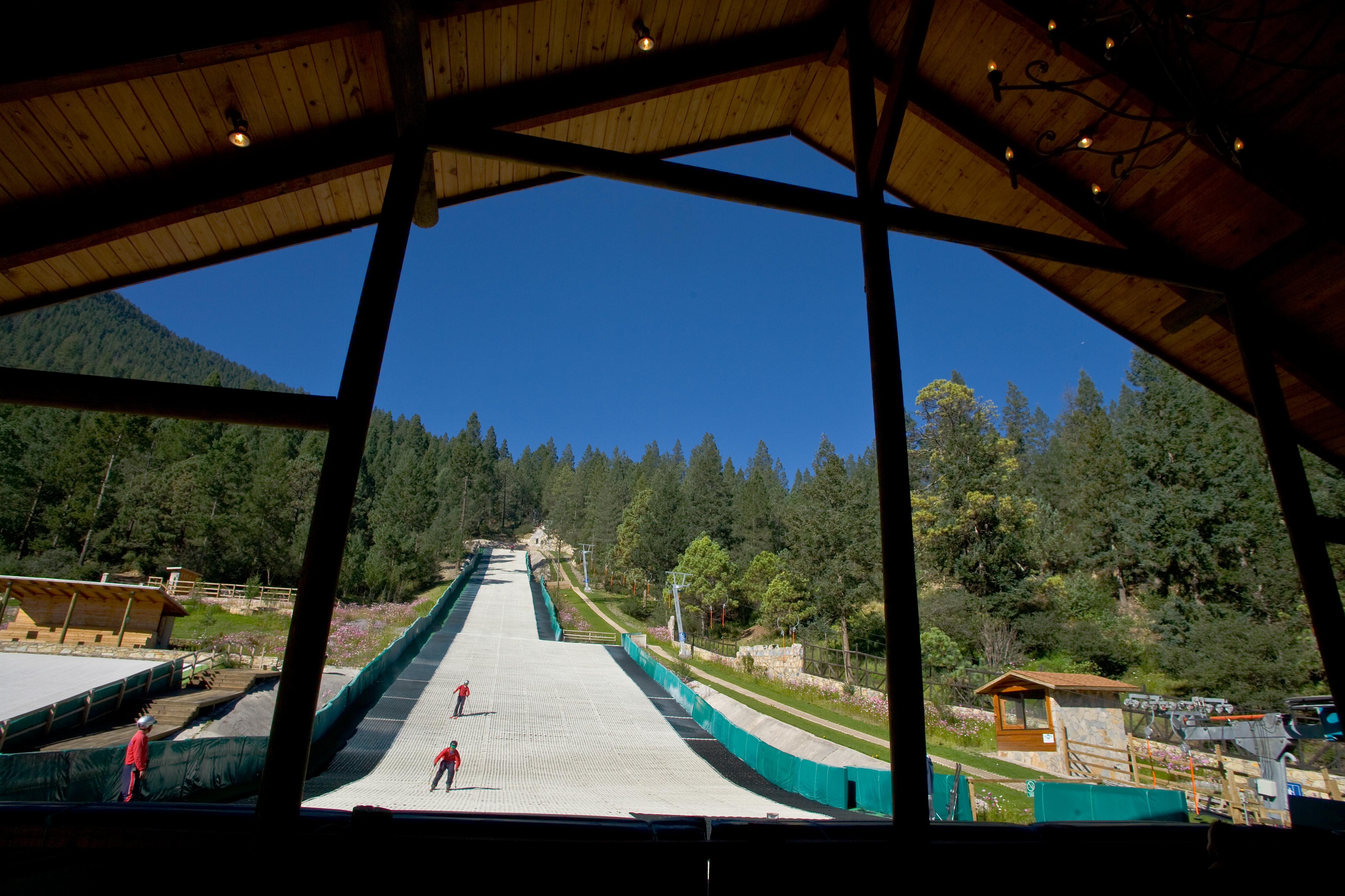 Bosques de Monterreal San Antonio de las Alazanas Exterior foto